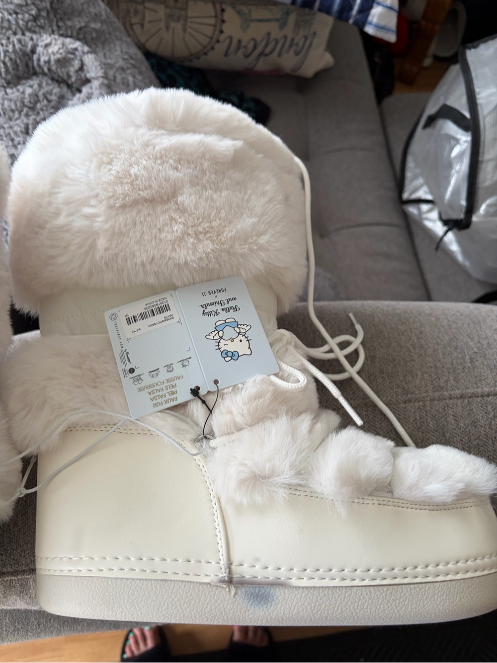 Hello Kitty Cream Faux-Fur Winter Boot with Blue Bow Accent - Picture 4 of 7